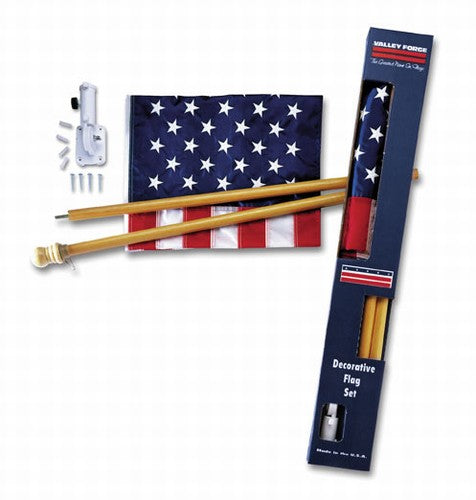 Classic U.S. Flag Kit for House Mount with Pine Pole and HDPE Bracket